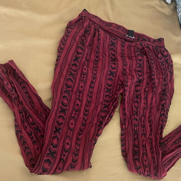 Forever 21 Harem pants women size M used good condition only wore for once - Picture 2 of 4